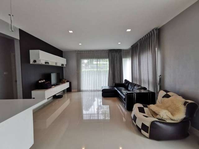 บ้านเดี่ยว 2 ชั้น  ม.เพอร์เฟกต์ พาร์ค บางบัวทอง : 57.8 ตร.ว. 160 ตร.ม. 3 ห้องนอน 3 ห้องน้ำ