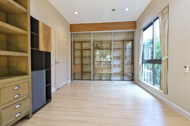 บ้าน – 0 ไร่ 0 ngan 93 ตาราง-วา 3 นอน 4 BATHROOM ใกล้กับ เลียบด่วนรามอินทรา เดินทางง่าย