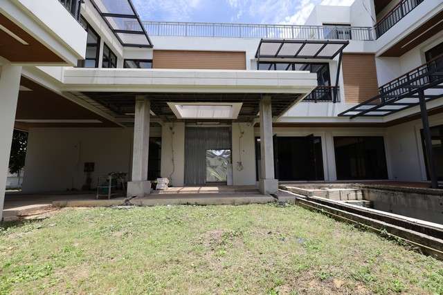 EA12071 FOR SALE บ้าน บ้านอินทรมระ 229 ตร.วา 4 BEDROOM 6 น้ำ 48000000 BAHT. ทำเลสวย