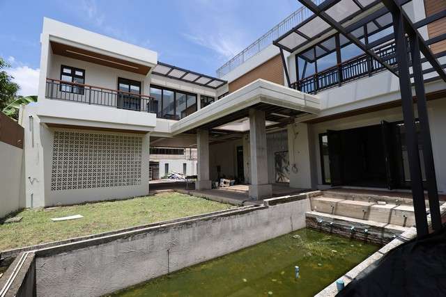 EA12071 FOR SALE บ้าน บ้านอินทรมระ 229 ตร.วา 4 BEDROOM 6 น้ำ 48000000 BAHT. ทำเลสวย