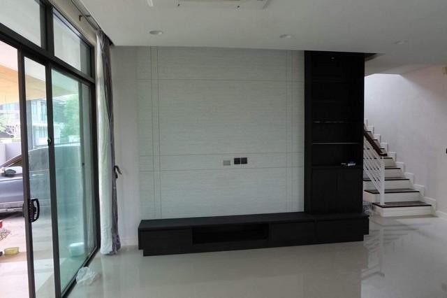ให้เช่าบ้านเดี่ยว 2 ชั้น หมู่บ้าน เศรษฐสิริ กรุงเทพกรีฑา ใกล้โรงเรียนนานาชาติ Brighton College
