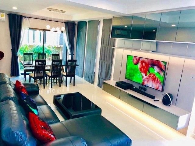ขายบ้านเดี่ยว 3 ชั้น โครงการ เดอะ แพลนท์ เอลิท ซอยพัฒนาการ 38 บ้านสภาพใหม่ บ้านหันหน้าทางทิศใต้