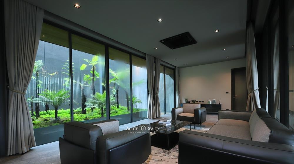 บ้านเดี่ยว 4 ชั้น ระดับ Ultra Luxury บนทำเลที่ดีที่สุด ใกล้เมกา บางนา