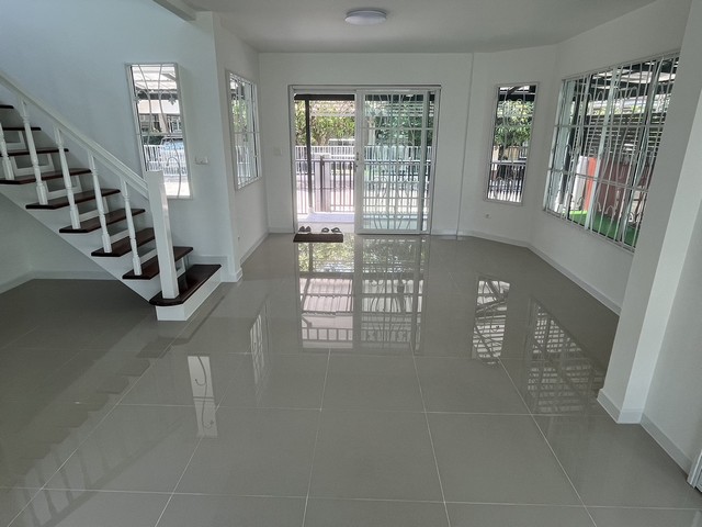 บ้านเดี่ยว ชลลดา วัดลาดปลาดุก วงแหวน-รัตนาธิเบศร์ บ้านตกแต่งใหม่พร้อมอยู่
