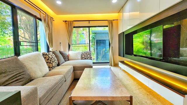 บ้าน แกรนด์บางกอกบูเลอวาร์ด 22900000 บาท 4 BR 5 BR พื้นที่ 1 ตร.วา 1 งาน 0 ไร่ ใกล้กับ – ราคาถูกเหลือเชื่อ!