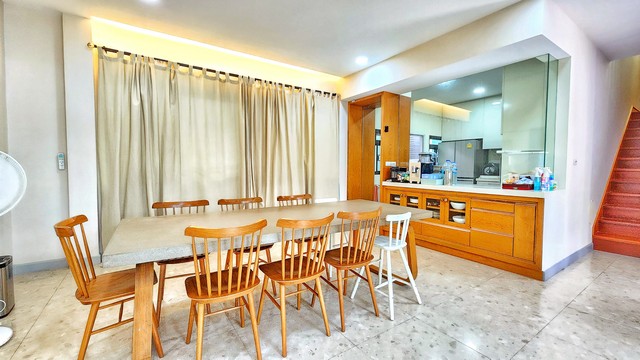 บ้าน แกรนด์บางกอกบูเลอวาร์ด 22900000 บาท 4 BR 5 BR พื้นที่ 1 ตร.วา 1 งาน 0 ไร่ ใกล้กับ – ราคาถูกเหลือเชื่อ!