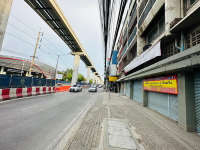 ขายอาคารพาณิชย์ 4 คูหา ติดถนนติวานนท์ อำเภอเมืองนนทบุรี จังหวัดนนทบุรี
