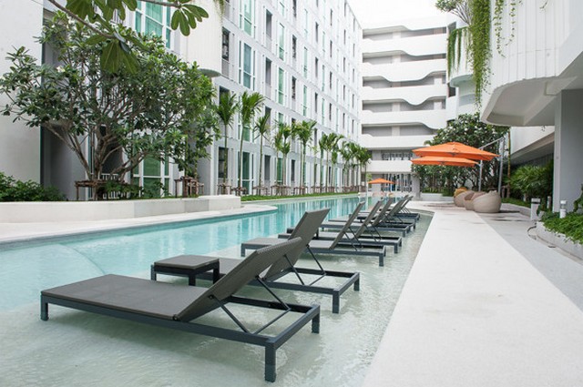 For Rent : Phuket Town,The Base Downtown, 1 Bedroom 1 Bathroom. Pool View.