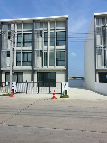 ขาย 4นอน3ชั้น3.9ล  บ้านธงสิริ 3 บ้านกล้วย-ไทรน้อย Baan Thongsiri 3 Baan Kluay-Sai Noi ใกล้  เซ็นทรัล เวสต์เกต