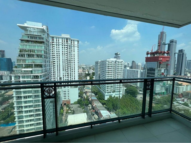 Ivy Thonglor spacious clean livable 20th floor BTS Thonglor