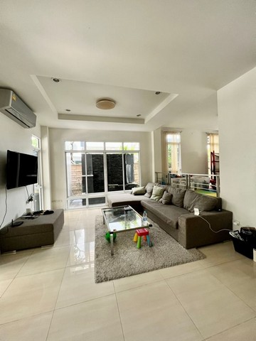 ด่วน ขายบ้านแฝด 3 ชั้น ตกแต่ง style Loft โครงการไอริส เรสซิเดนซ์ ประดิษฐ์มนูธรรม ใกล้เลียบด่วนถนนเอกมัยรามอินทรา ใกล้ CDC