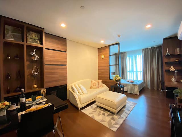 Ivy Thonglor safe peaceful clean 10th floor BTS Thonglor