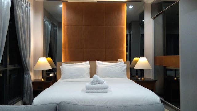 The Rich Sathorn Taksin clean spacious 7th floor BTS Wongwian Yai