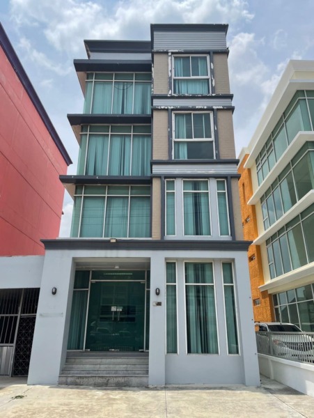 BS1154ขายอาคาร 4 ชั้น เนื้อที่ 72 ตรว.ติดริมถนนเจ้าคุณทหาร ลาดกระบัง เหมาะทำออฟฟิศ หรือลงทุนปล่อยเช่า