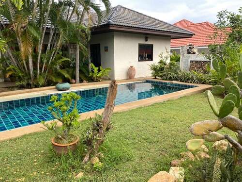 ขายบ้านเดี่ยว พร้อมสระ สไตล์รีสอร์ท สัตหีบ ชลบุรี For SALE Traditional Style House with Private Pool in Sattahip Chonburi