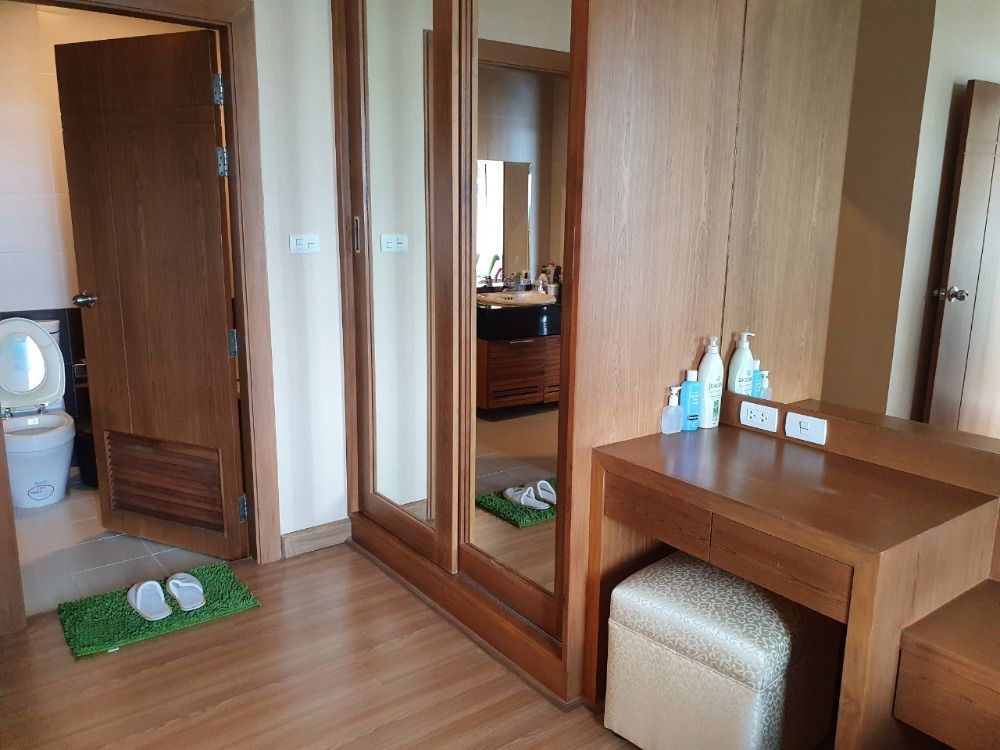 Condo near Chiang Mai convention center, university,hospital,shopping center