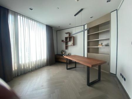 P17CR2206001 Condo For Rent The Park Chidlom 2 Bedroom 3 Bathroom Size 146 sqm.