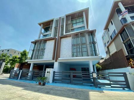 P33TR2206001 ขายโฮมออฟฟิศ 4.5 ชั้น 2 หลังติดกัน Jade Height Sathorn-Rama 3 พื้นที่ 878.34 ตรม.