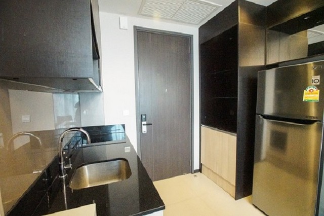 Condo for Rent in Bangkok (ใกล้ BTS อโศก) พื้นที่30ตรม. 1ห้องนอน [Edge Sukhumvit 23]