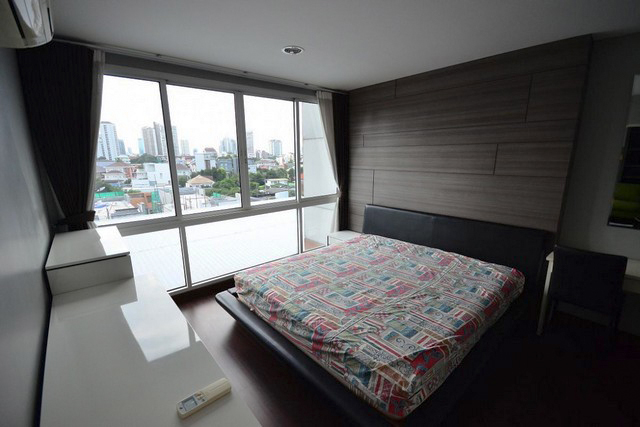 Condo for Rent in Bangkok (ใกล้ BTS เอกมัย) พื้นที่50ตรม. 1ห้องนอน [D65 Condominium]