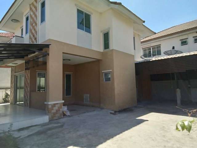 ขายบ้านหมู่บ้านลภาวัน18  ปากเกร็ด จ.นนทบุรี   บ้านผ่อนตรงกับเจ้าของ