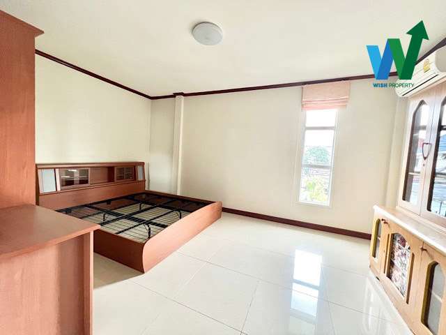 บ้านเดี่ยว หมู่บ้านแฮปปี้เพลส สุวรรณภูมิ 72 ตร.ว ใกล้เมกาบางนา  ตกเเต่ง พร้อมอยู่