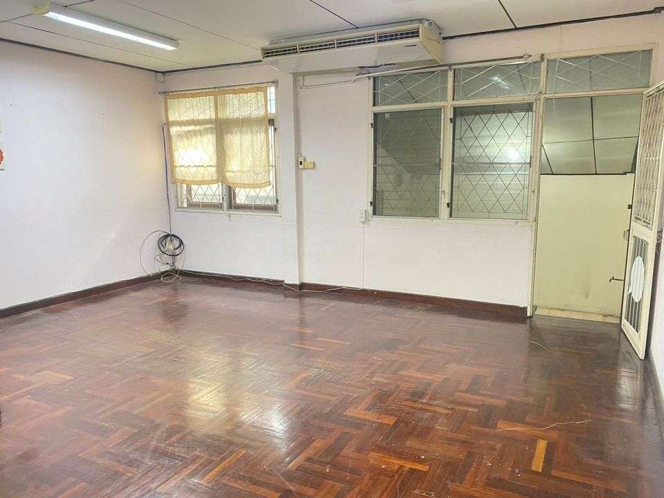 ให้เช่าบ้านเดี่ยว 2 ชั้น ซอยลาดพร้าว 34 ห้วยขวาง เหมาะทำ HomeOffice เดินทางสะดวก ใกล้ MRT รัชดาภิเษก (AH-N1313)