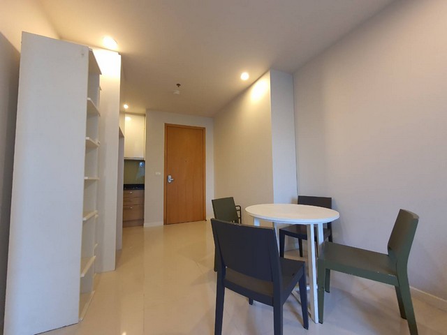 Condo Circle  Phetchaburi 36 near MRT Phetchaburi, BTS Nana and Nana Nuea Pier