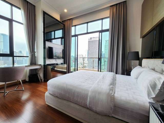 Condo for rent Supalai Elite Sathorn-Suanplu,penthouse features 4 beds, 4 baths, on high floor