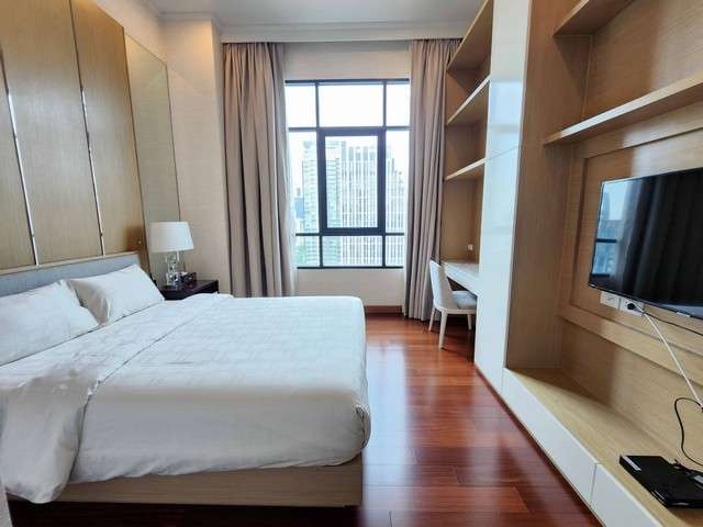 Condo for rent Supalai Elite Sathorn-Suanplu,penthouse features 4 beds, 4 baths, on high floor