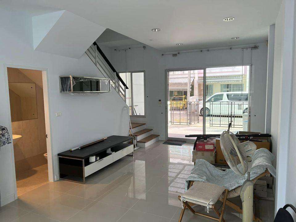 Townhome for sale ขายทาวน์โฮม3ชั้นย่านนาคนิวาส ลาดพร้าว71 ใกล้เลียบด่วน BTSลาดพร้าว71