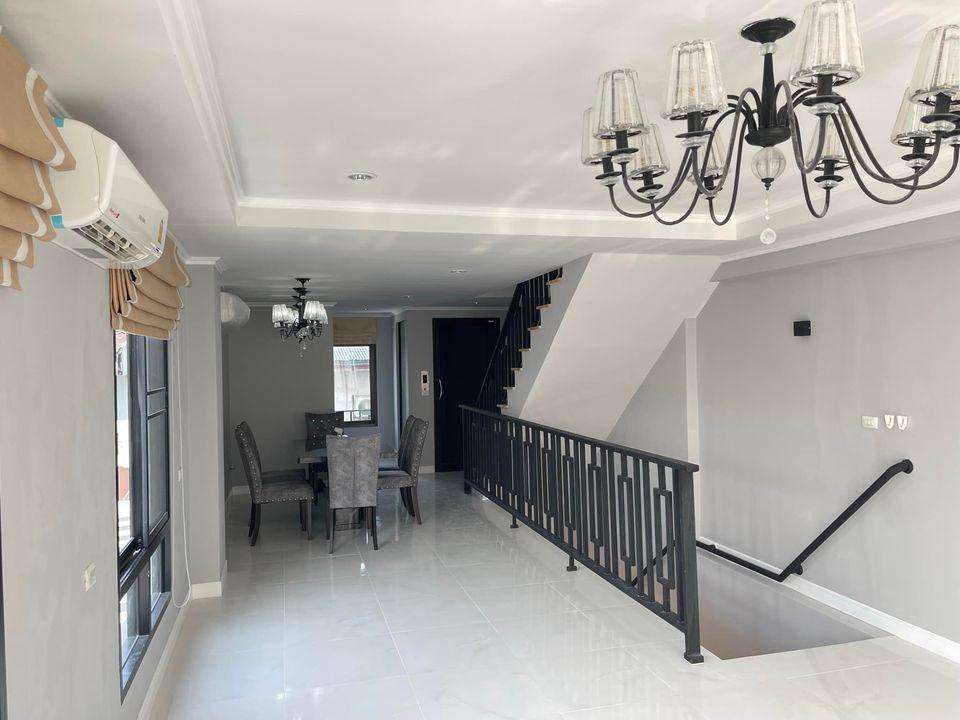 Townhome for sale ขายทาวน์โฮมสร้างใหม่5ชั้น 38 ตร.วย่านเลียบด่วน ประดิษฐ์มนูธรรม ลาดพร้าว ใกล้ CDC เลียบด่วนรามอินทรา