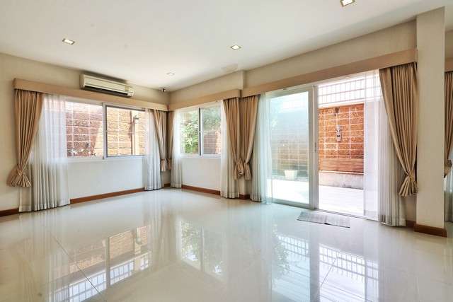 บ้าน ลัดดารมย์ ชัยพฤกษ์ แจ้งวัฒนะ 4BR 8500000 บ. ใกล้กับ – สวยมาก บ้านแปลงริม สภาพสวย เจ้าของอยู่น้อย