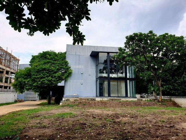 ขายที่ดิน ขนาด 301 ตร.ว.ย่านลาดพร้าว71 สังคมสังเคราะห์ เลียบด่วน พร้อมสิ่งปลูกสร้าง2อาคาร ใกล้เลียบด่วน MRTลาดพร้าว71 สนง.เขตลาดพร้าว