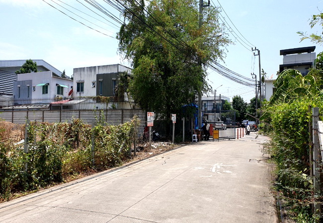 ขายที่ดิน ซอยโยธินพัฒนา ถนนประดิษฐ์มนูธรรม แขวงนวมินทร์ เขตบึงกุ่ม กรุงเทพมหานคร