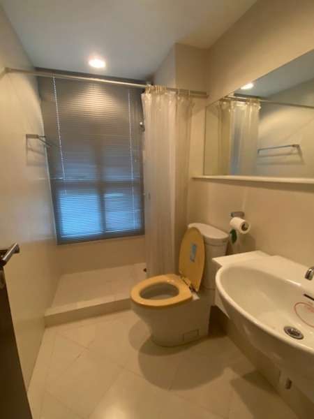 The Address Sukhumvit 42 nice clean spacious 5th floor BTS Ekkamai