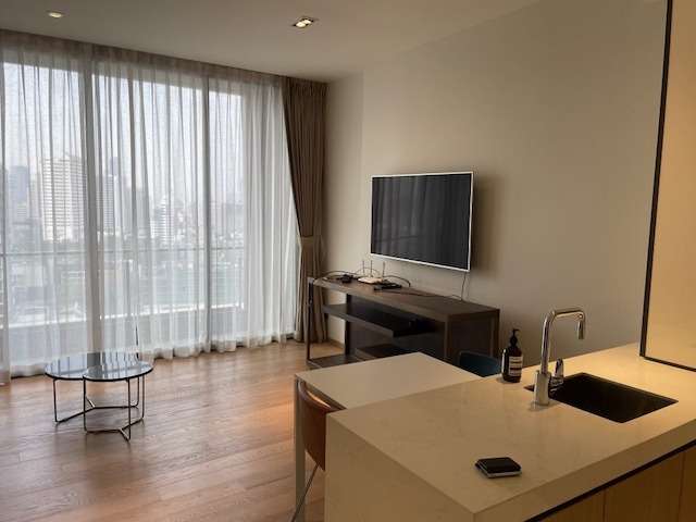 Beatniq Sukhumvit 32 nice peaceful convenient 17th floor BTS Thonglor