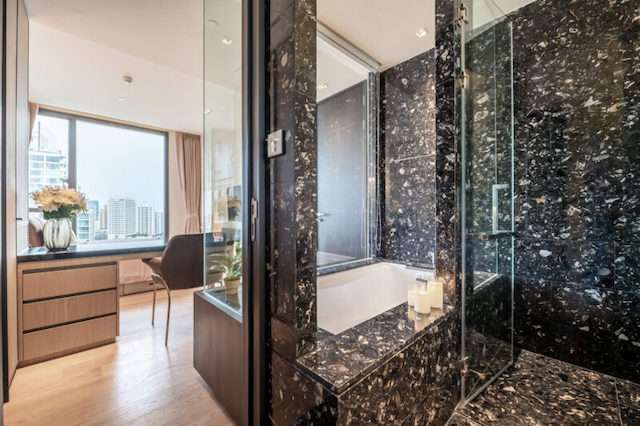 Beatniq Sukhumvit 32 nice peaceful convenient 17th floor BTS Thonglor