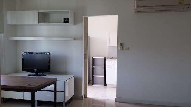 Condo One Sukhumvit 52 private spacious 7th floor BTS On Nut