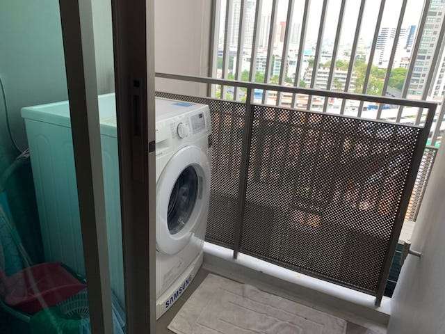 The Room Sukhumvit 69 safe convenient livable 12A floor BTS Phra Khanong