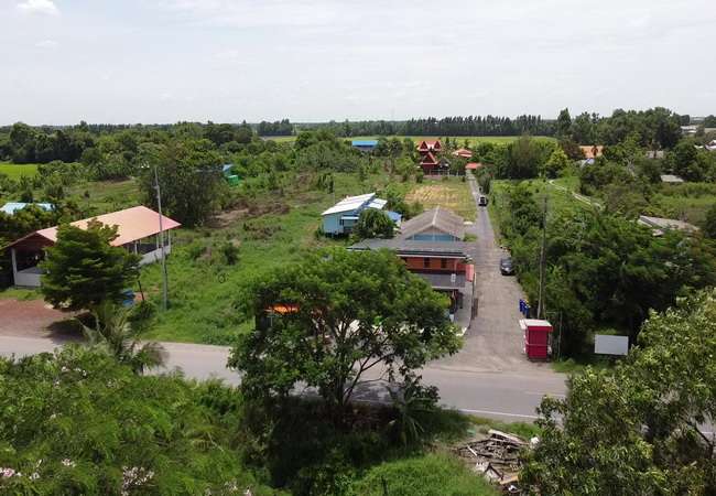 ขายบ้านศาลาแดง 11 ถนนทหารอากาศอุทิศ อำเภอบางน้ำเปรี้ยว ฉะเชิงเทรา