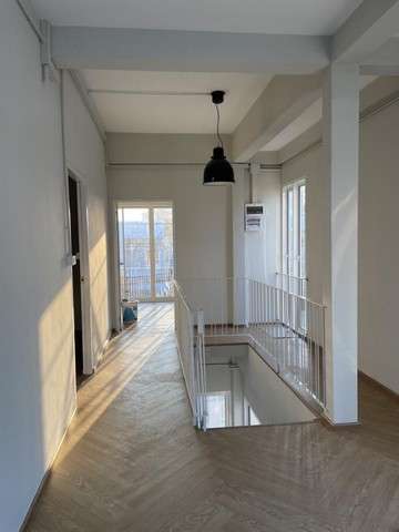 Sm303  ให้เช่าบ้านเดี่ยว 2 ชั้น ย่านห้วยขวาง  เหมาะทำโอมออฟฟิศ คาเฟ่ หลังมุม  ใกล้  MRT สุทธิสาร 750 ม.