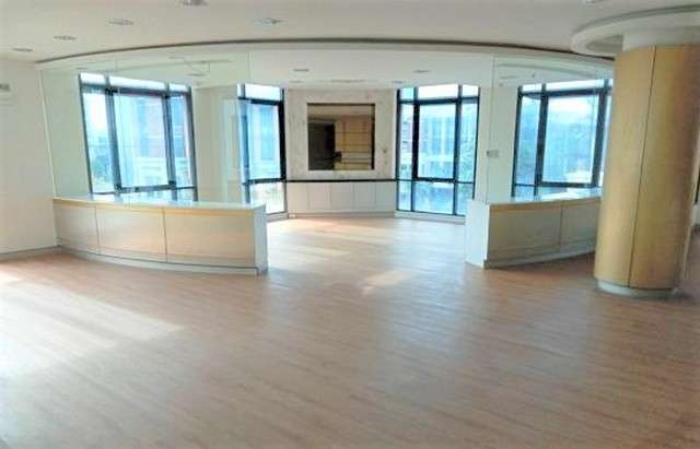Sm304  ให้เช่าโฮมออฟฟิศ 4 ชั้น บ้านกลางกรุง ออฟฟิศพาร์ค บางนา-ตราด กม. 2  เหมาะสำหรับเปิดออฟฟิศ