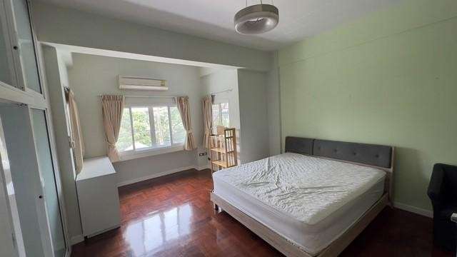 Sm305-1  ขายทาวน์โฮม 4 ชั้น เนื้อที่ 32 ตร.วา.  เอกมัย  ซ.10  ตกแต่งครบพร้อมเข้าอยู่ เดินทางสะดวก