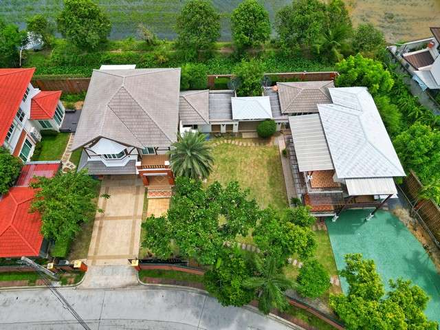 บ้าน ลัดดารมย์ ราชพฤกษ์ – รัตนาธิเบศร์ 2  74 SQ.WA 2 งาน 0 RAI 6Bedroom5ห้องน้ำ 24900000 บาท ออกแบบลงตัว