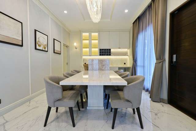 บ้าน The Gentry เอกมัย-ลาดพร้าว 28900000 – 3 Bedroom 4 ห้องน้ำ 58 Square Wah 0 ngan 0 Rai ไม่ไกลจาก ทาวน์อินทาวน์ ศรีวรา ราคาดีที่สุดในย่าน แปลงมุม ไม่เคยเข้าอยู่ ตกแต่งบิลท์อินแล้ว