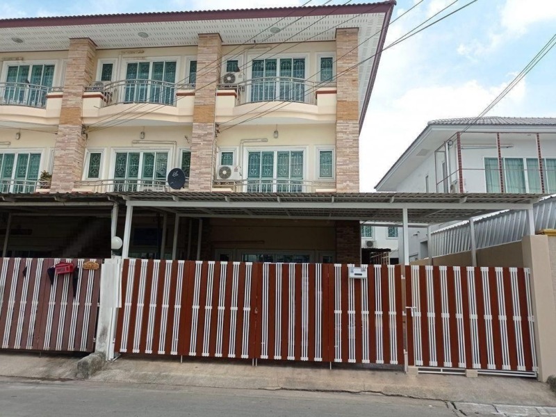 Town home for rent ให้เช่าทาวโฮม3ชั้นย่านลาดพร้าว101บางกะปิ โพธิ์แก้ว หลังมุม ใกล้MRTลาดพร้าว เดอะมอลล์บางกะปิ เลียบด่วน