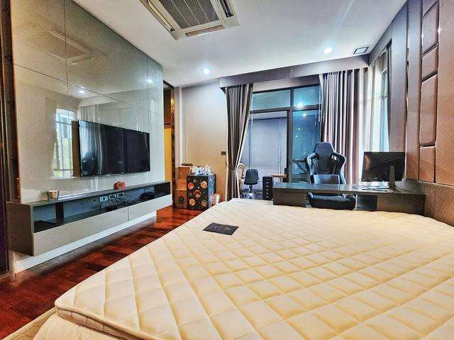 บ้าน นันทวัน แจ้งวัฒนะ-ราชพฤกษ์ ขนาดเท่ากับ 24 ตร.วา 1 NGAN 0 Rai 4BEDROOM4BR 17500000 THB H O T!