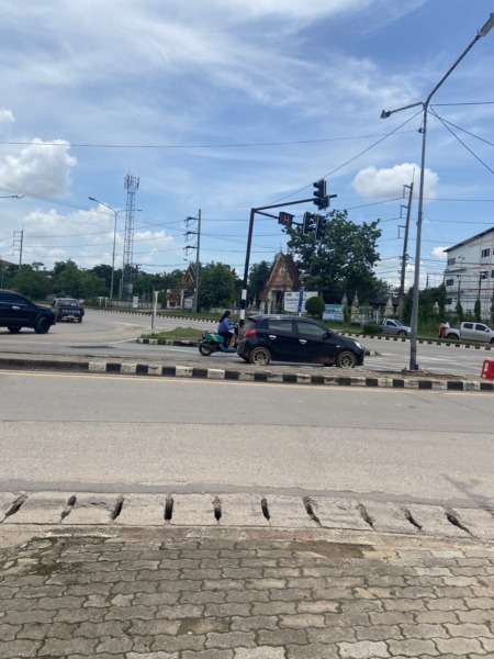 ขายที่ดิน ติดถนนธรรมเจดีย์ ตัวเมืองอุดรธานี (ติดสี่แยกหนองสำโรง)