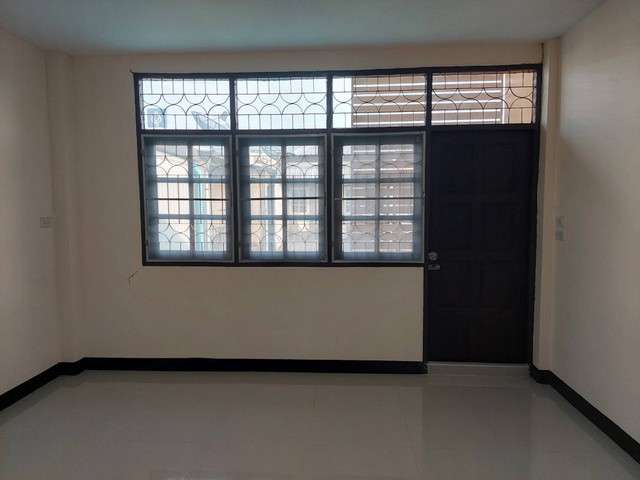 TOWNHOME หมู่บ้าน ดีเค area 0 Rai 0 ngan 24 ตร.วา 2 นอน 3500000 บาท. HOT DEAL!!